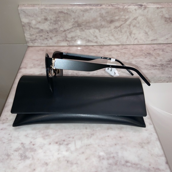 Ysl - Picture 2 of 2